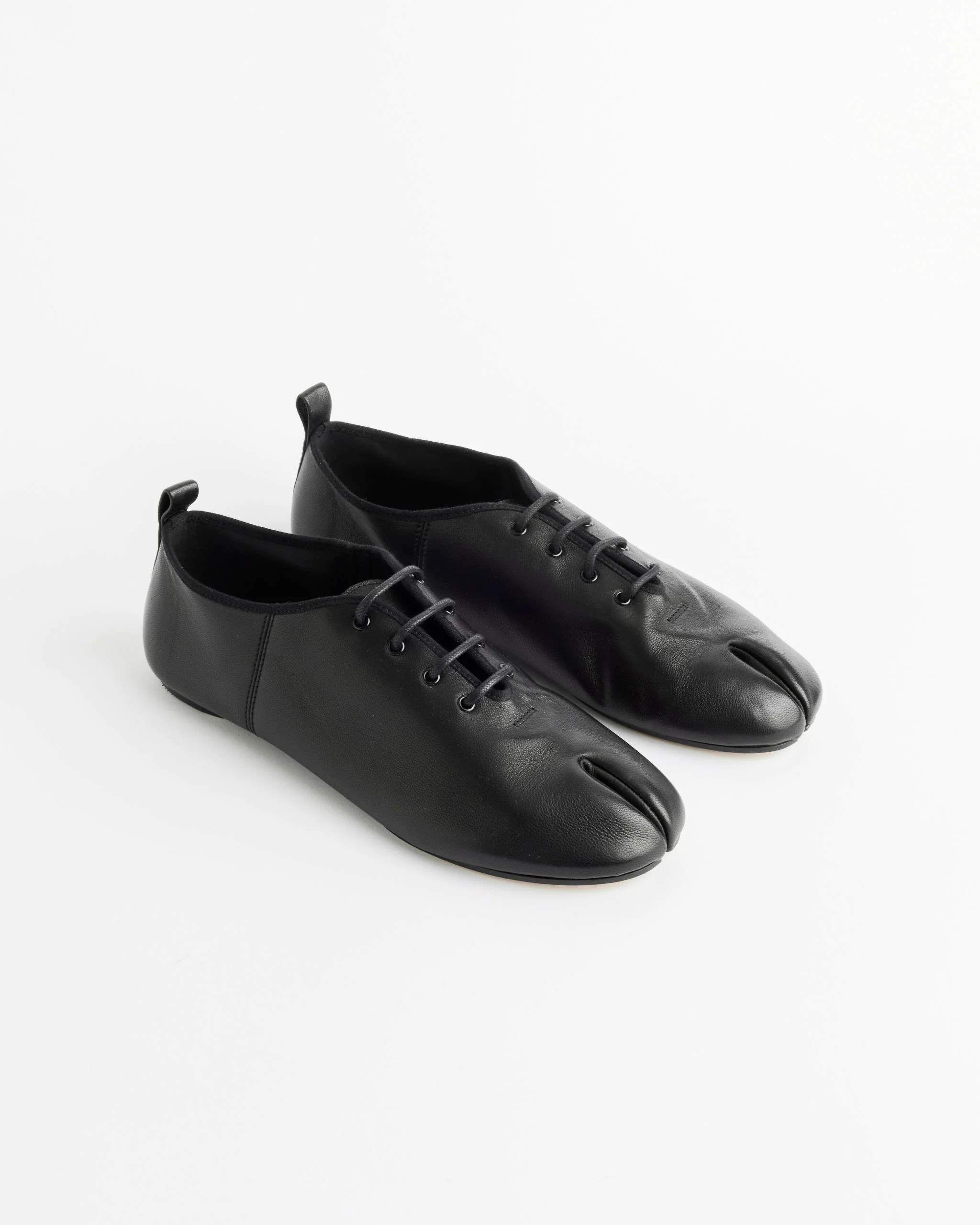 Tabi Jazz Lace-Up Shoes in Black - Image 2