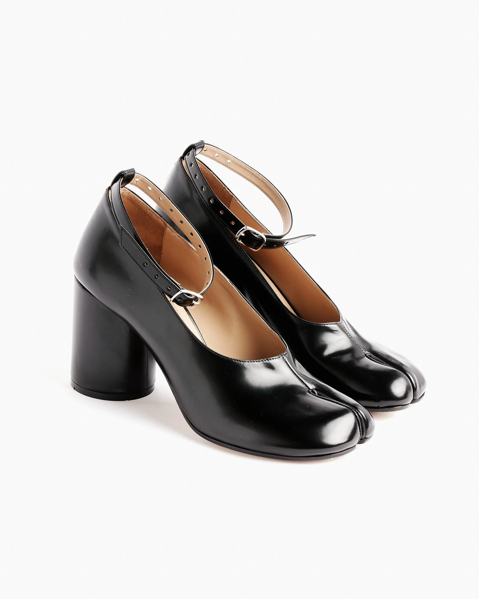 Tabi Pumps in Black - Image 3