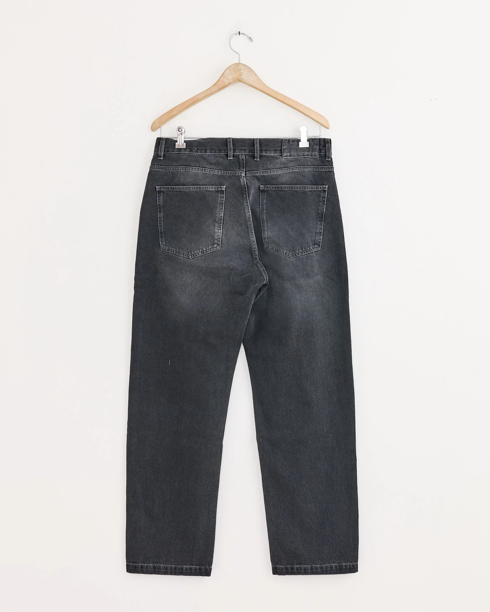 Regular Jean in Vintage Grey - Image 3