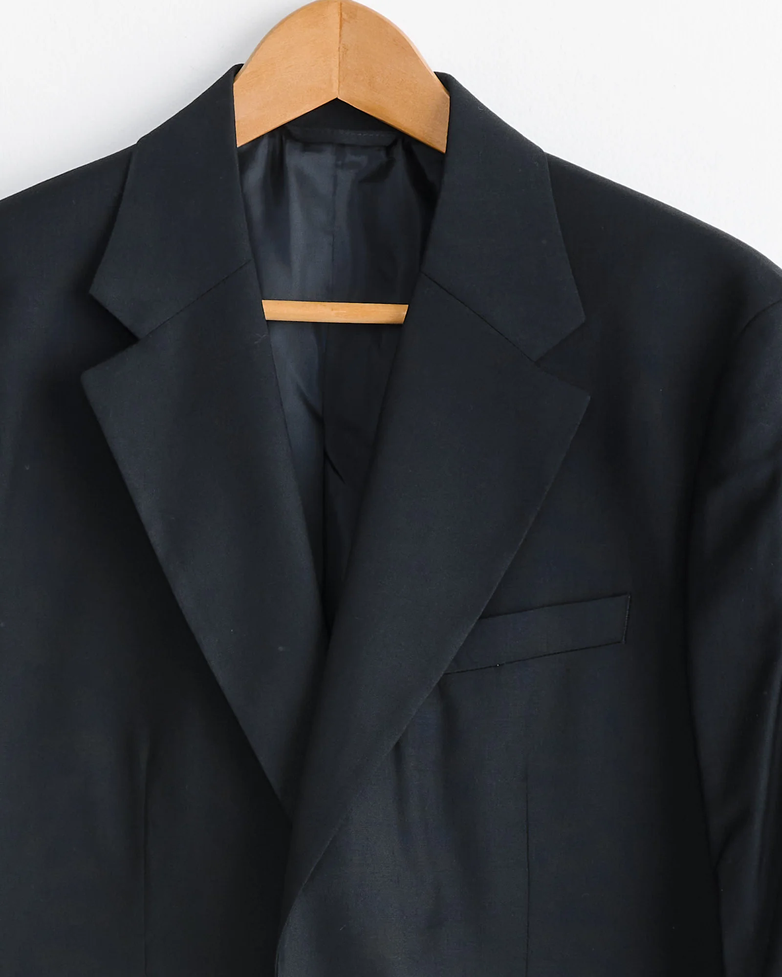 Single Breasted Blazer in Black - Image 2