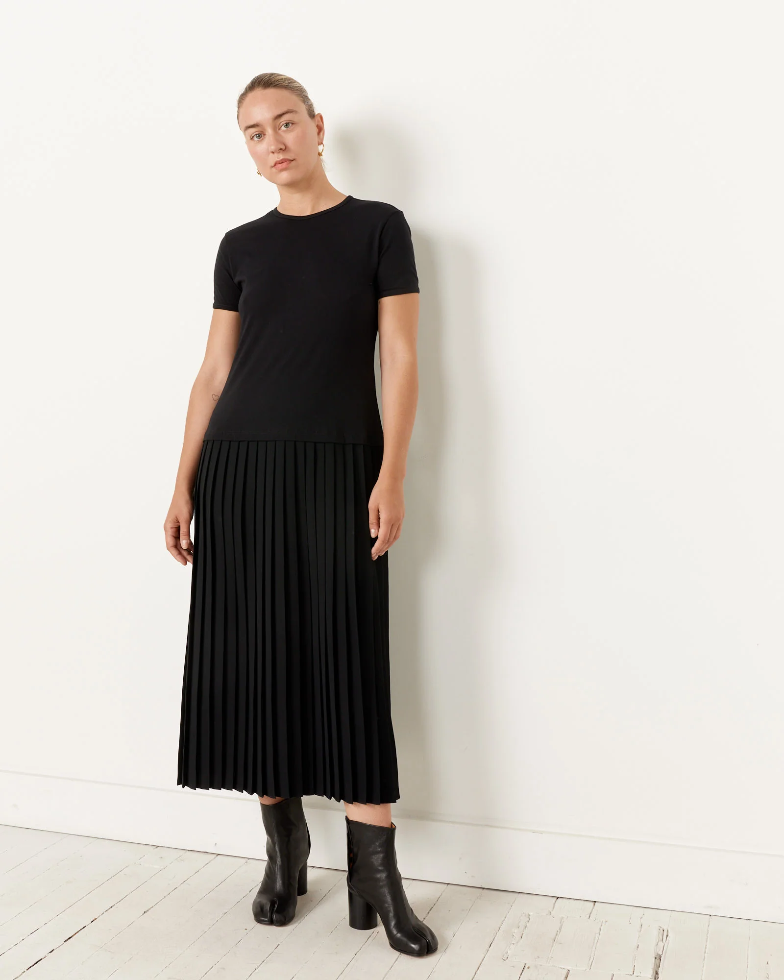 Midi Dress in Black - Image 2