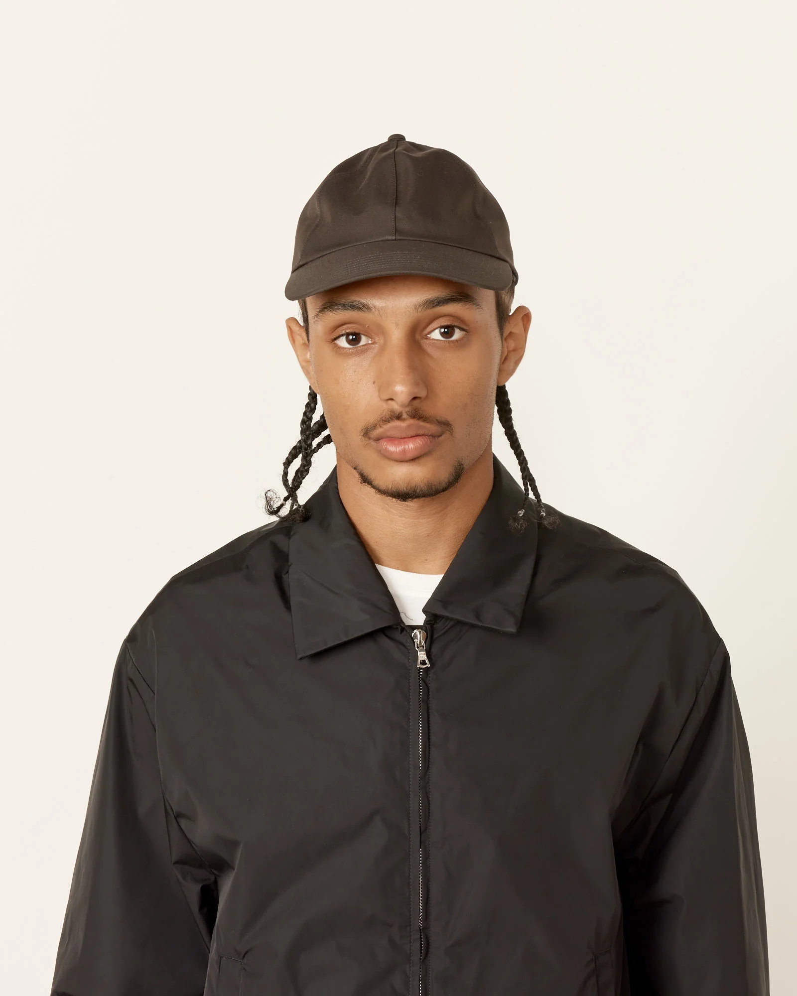 2L GORE-TEX Cap in Charcoal - Image 2