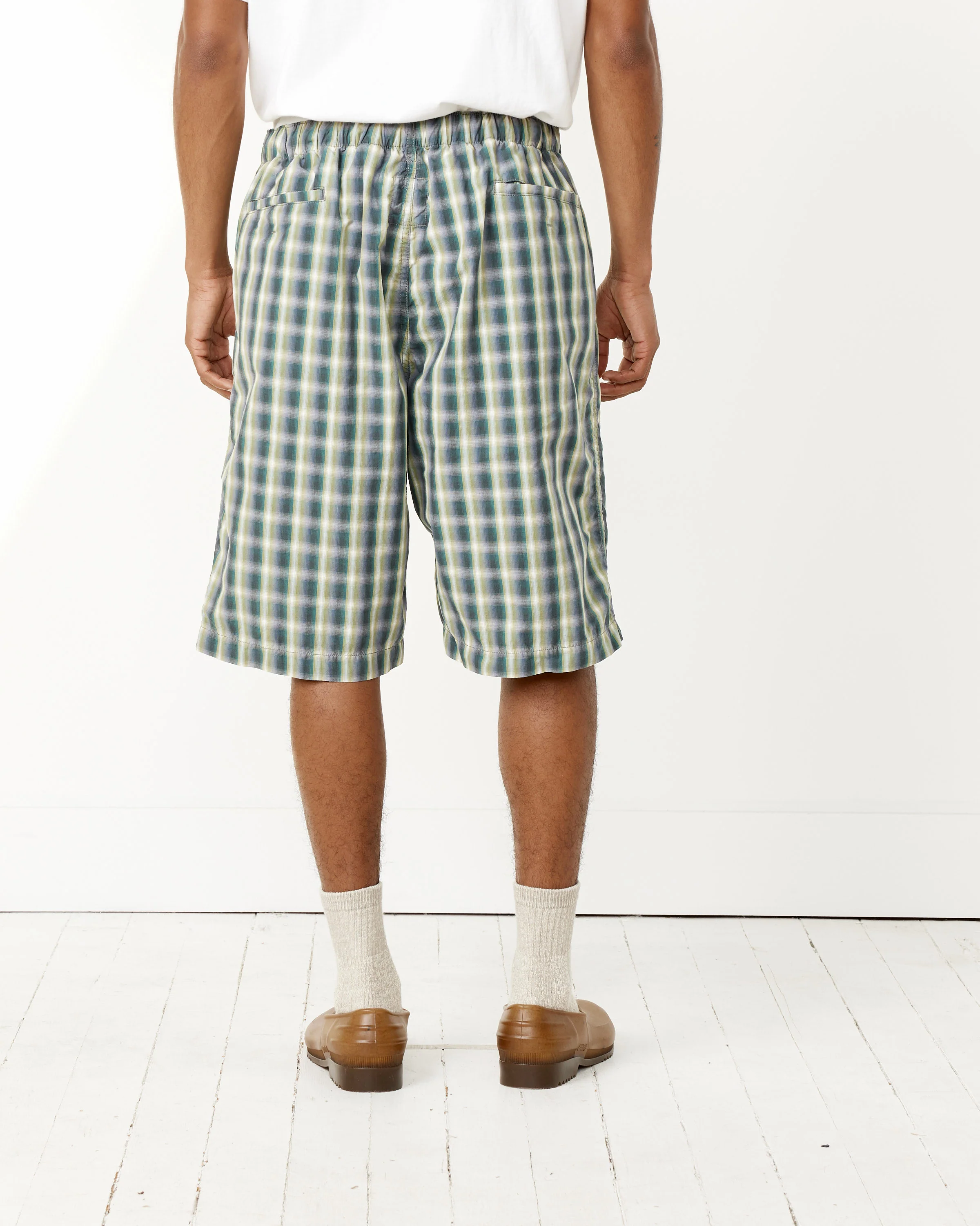 Easy Shorts in Khaki - Image 3