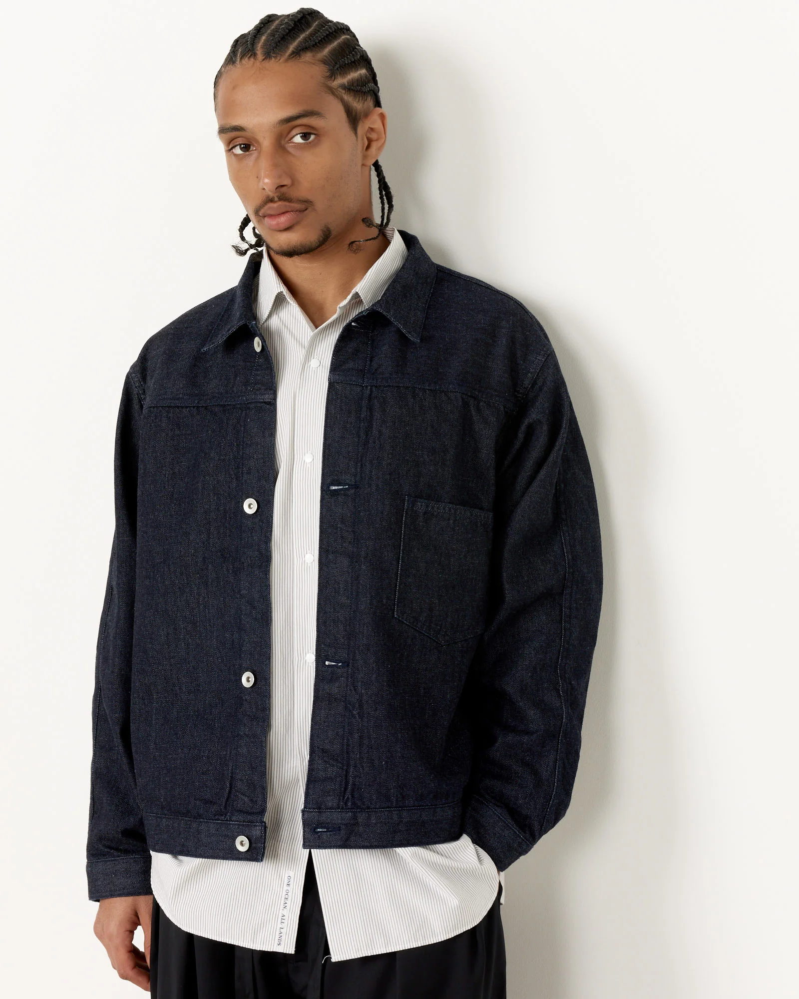 Short Denim Jacket in Indigo - Image 4