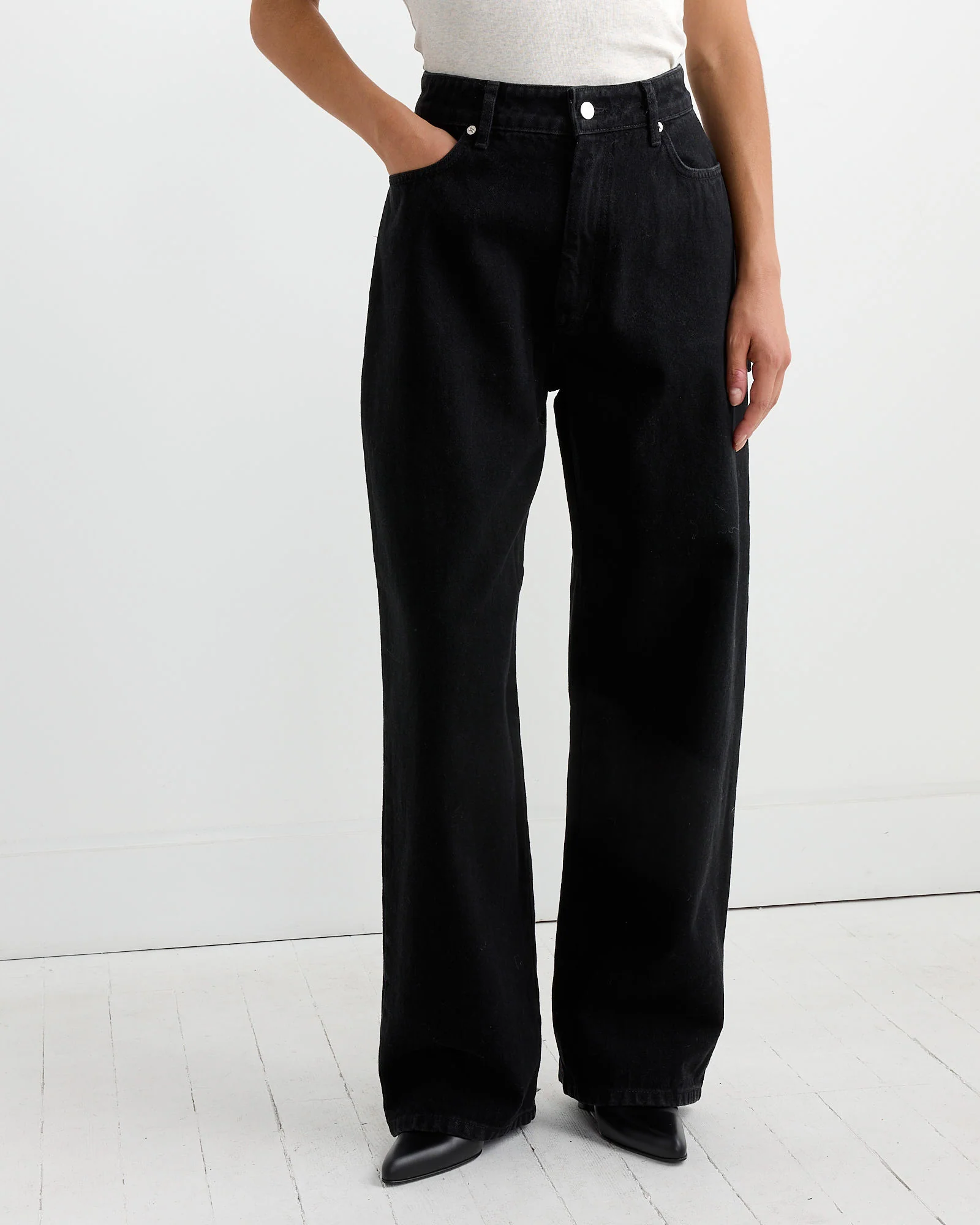 Drop Oversize Jean in Black - Image 2