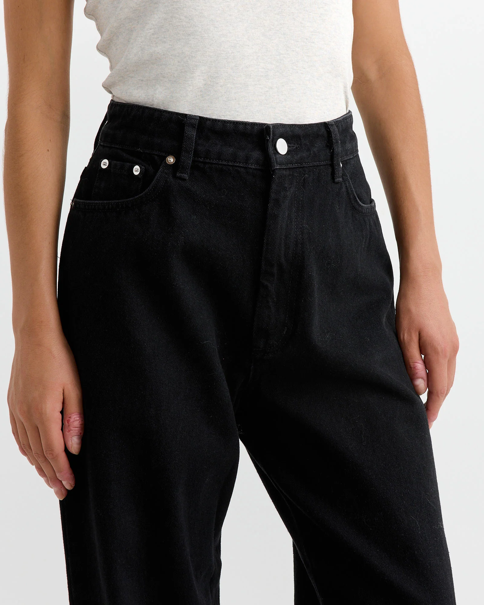 Drop Oversize Jean in Black - Image 3