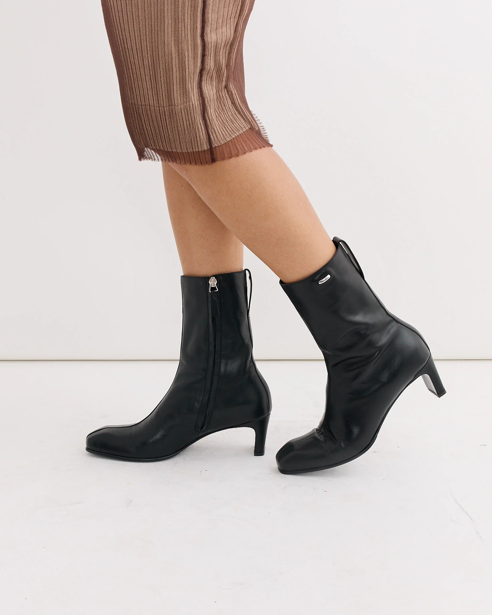 Karasu Heel Boot in Black - Image 4
