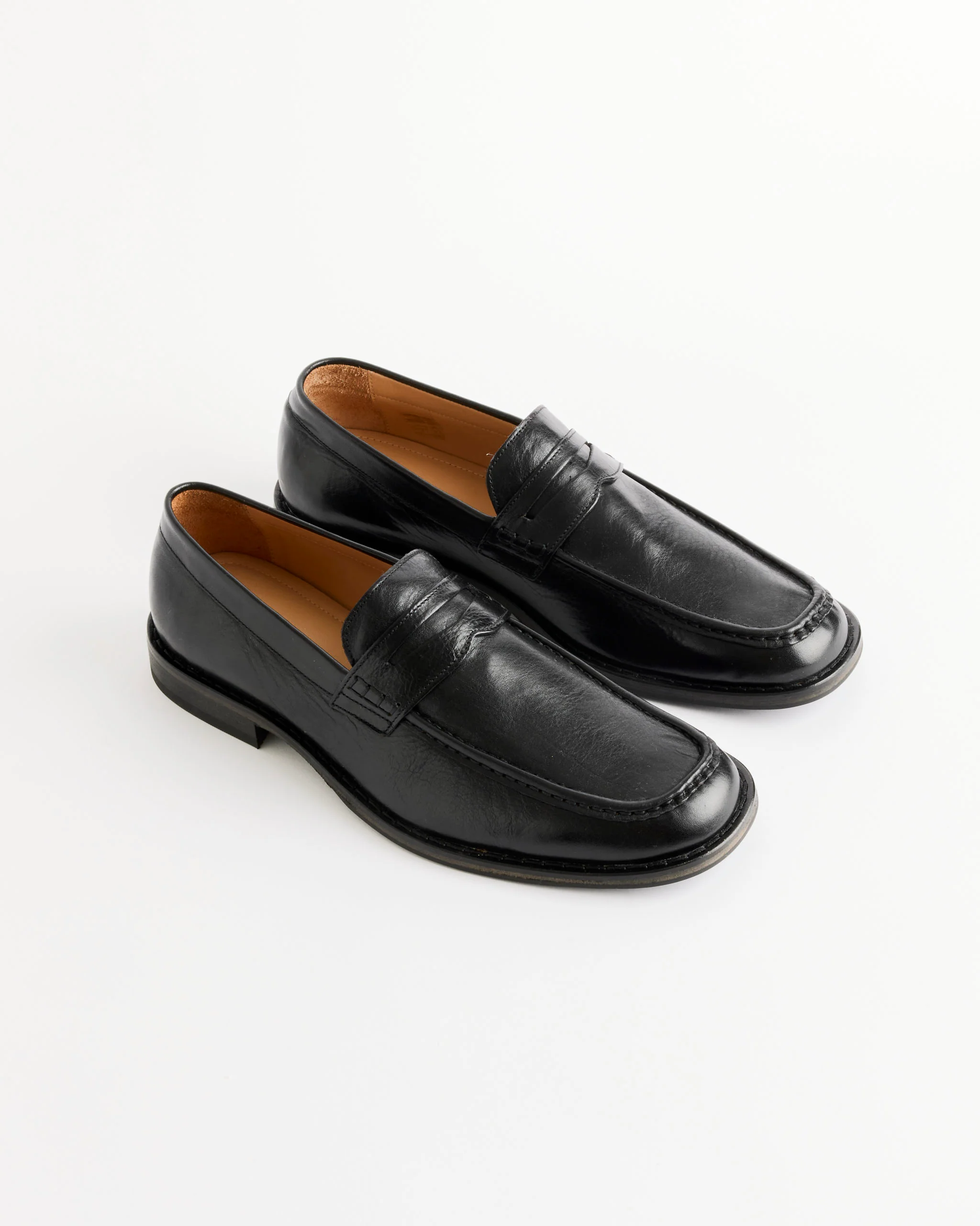 Light Loafer in True Dyed Black - Image 2