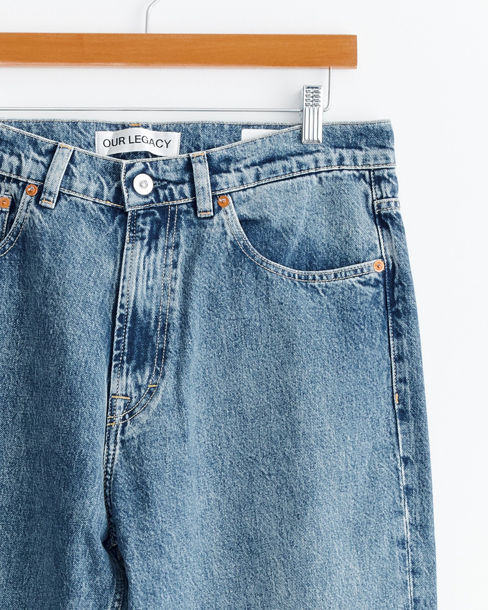 Third Cut Jean in Blue Tech Wash - Image 3