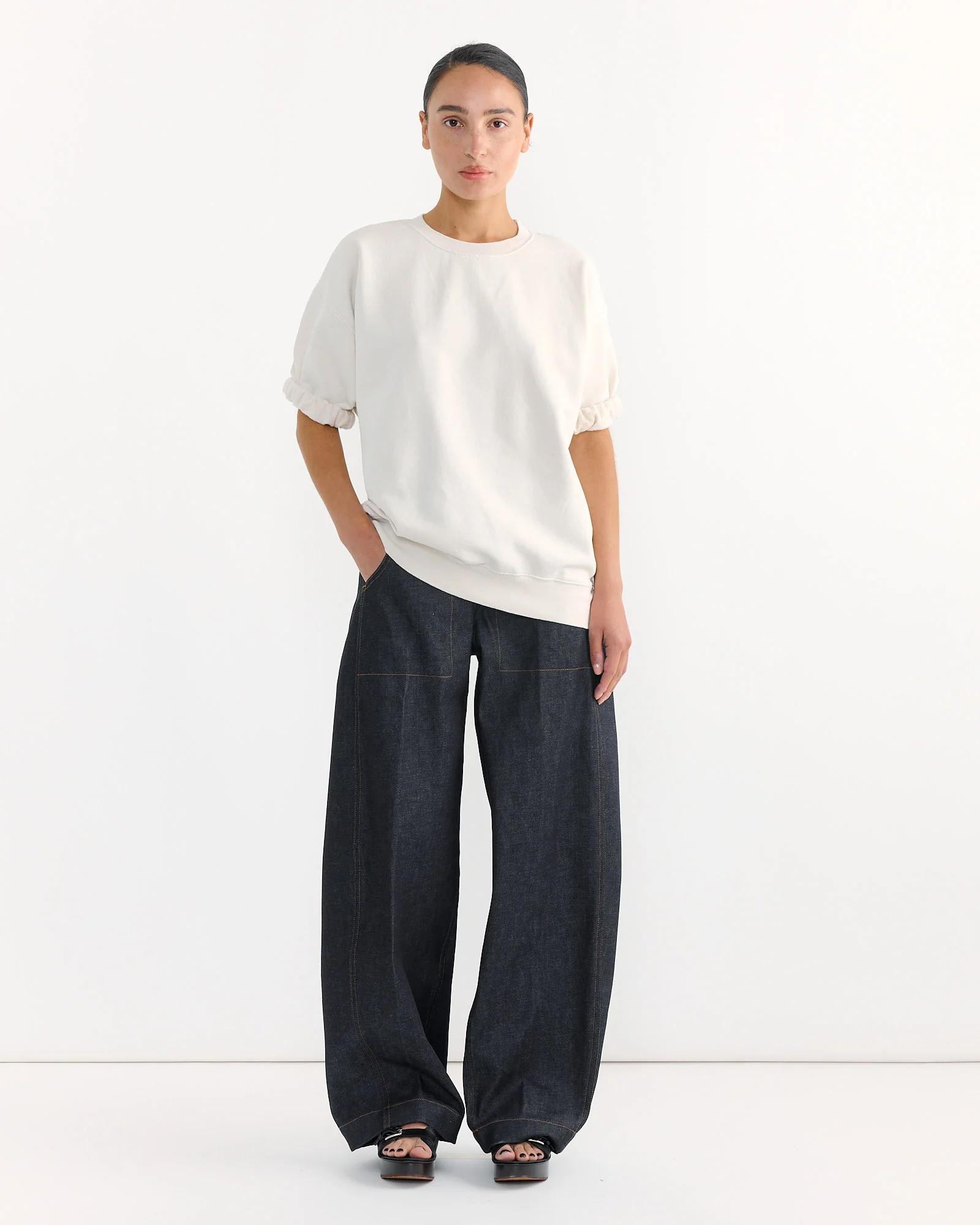 Stanza Sweatshirt in Dirty White - Image 2