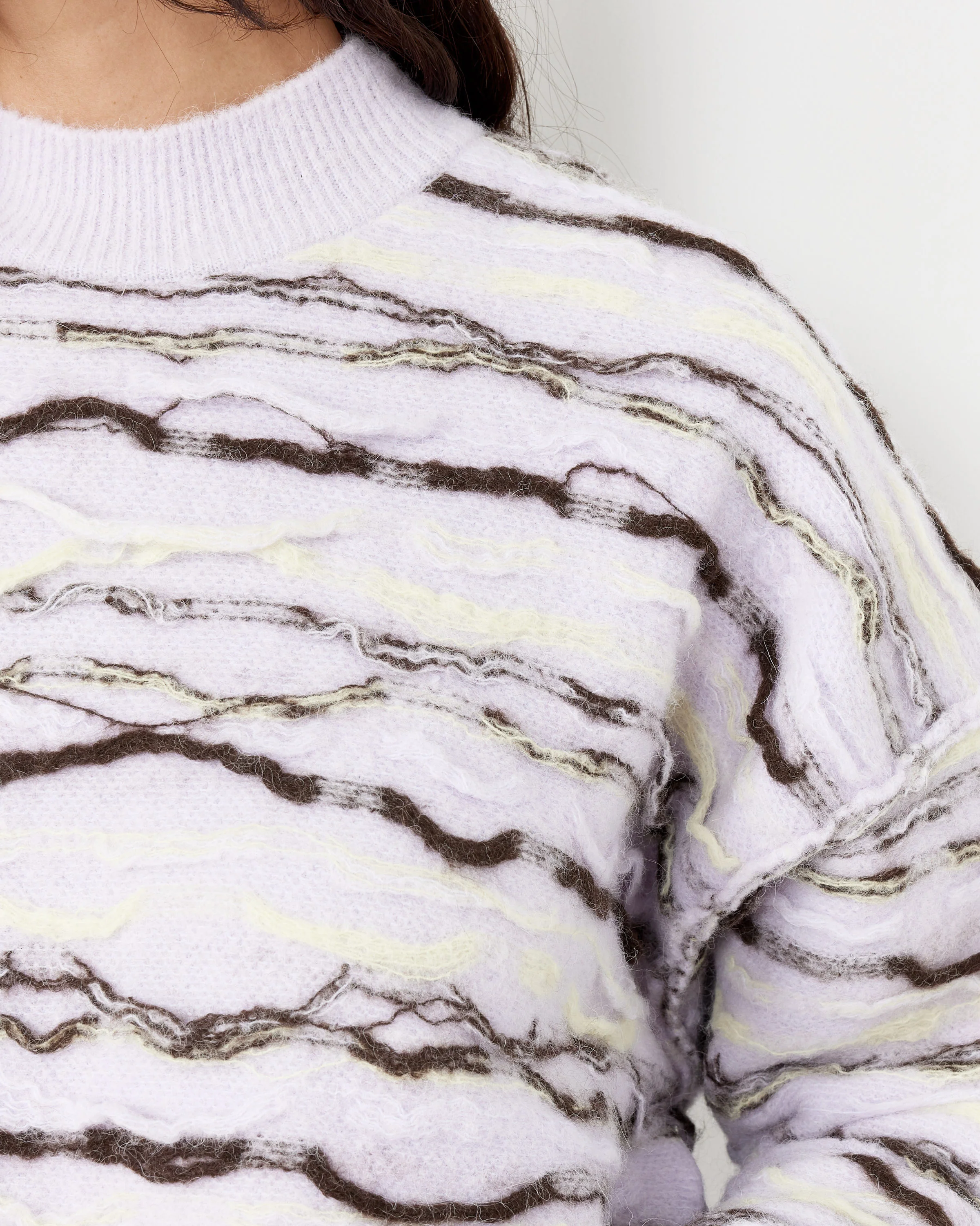 Motsure Sweater - Image 4
