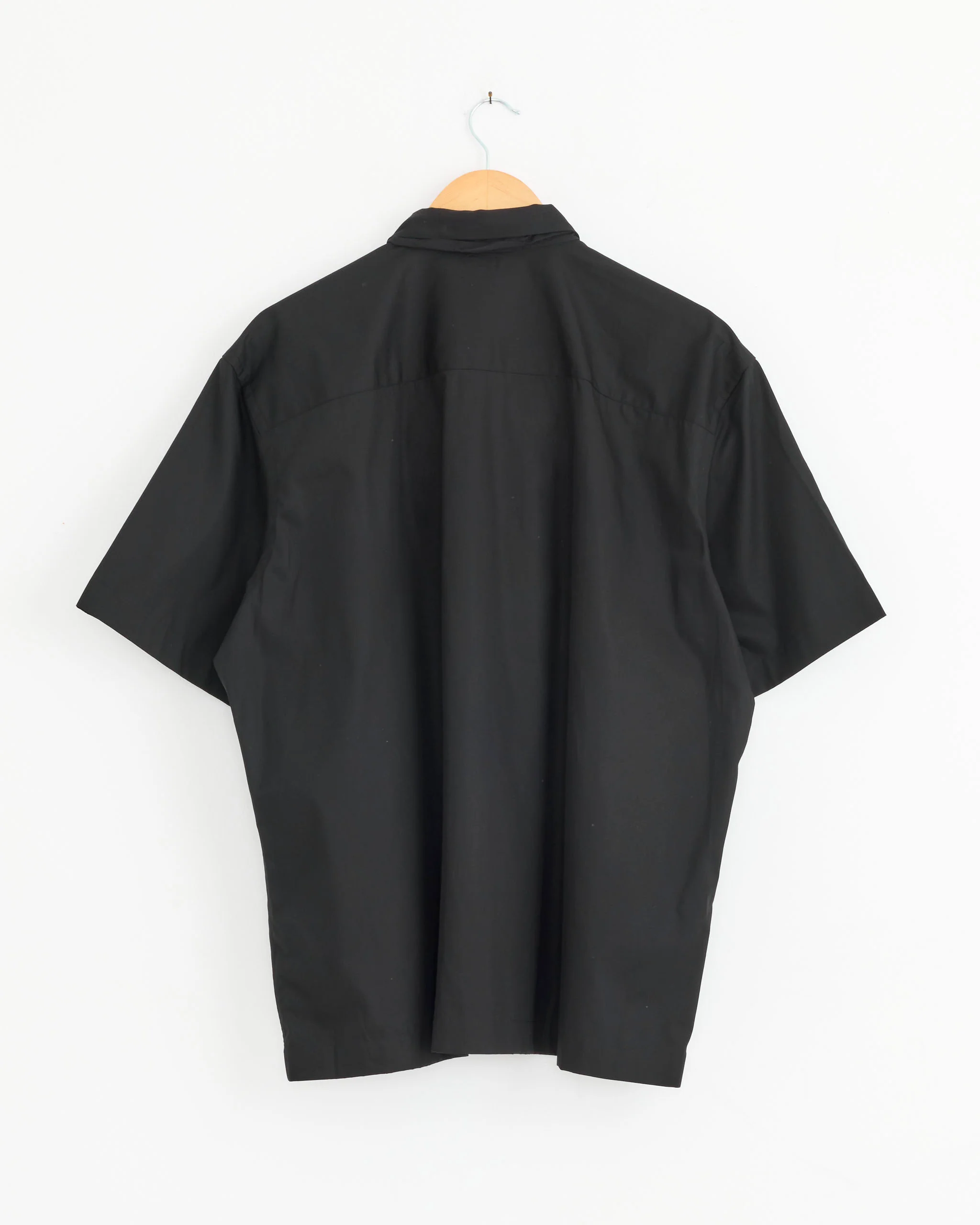 Necklace Shirt in Black - Image 3