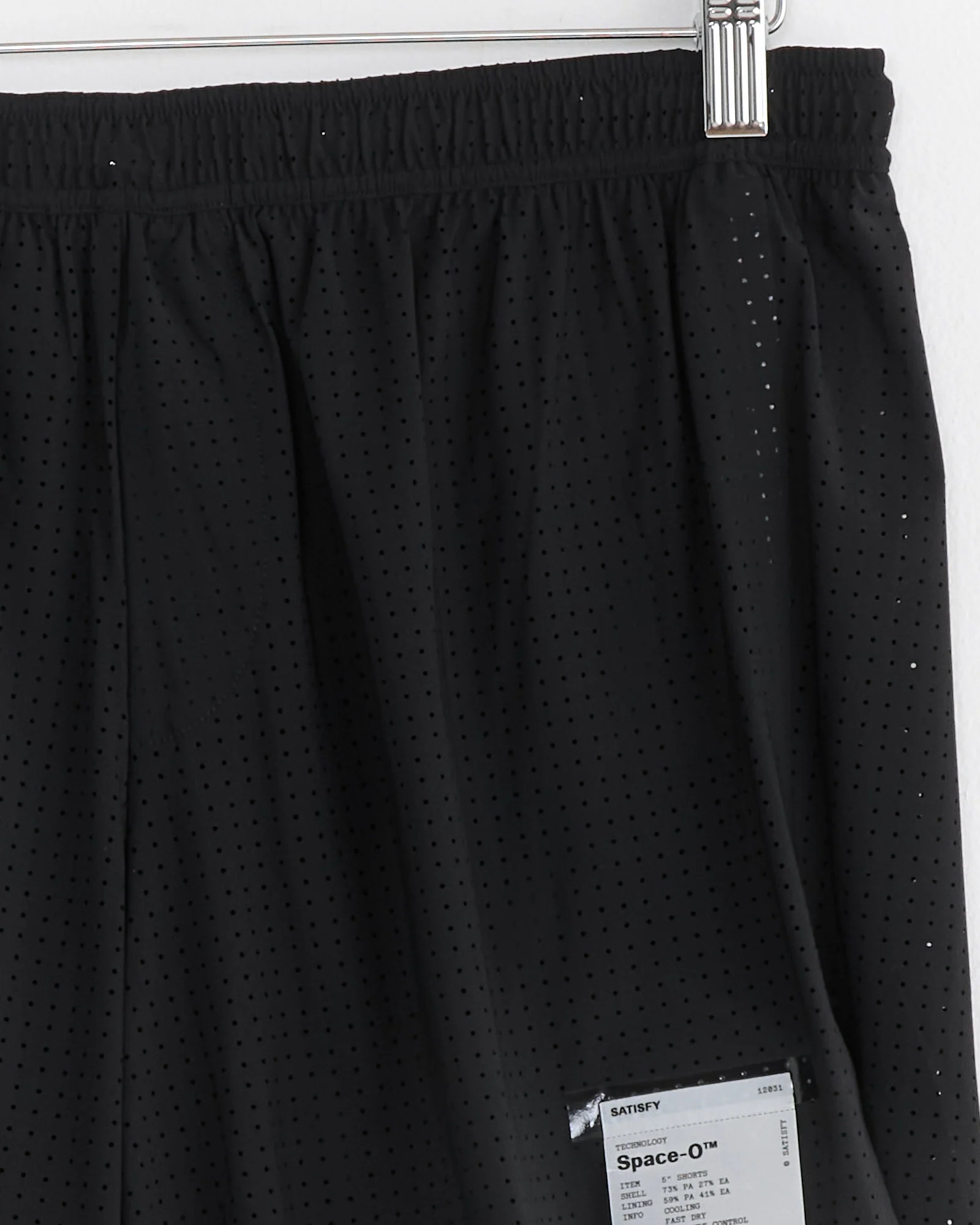 Space-O 5" Short in Black - Image 2