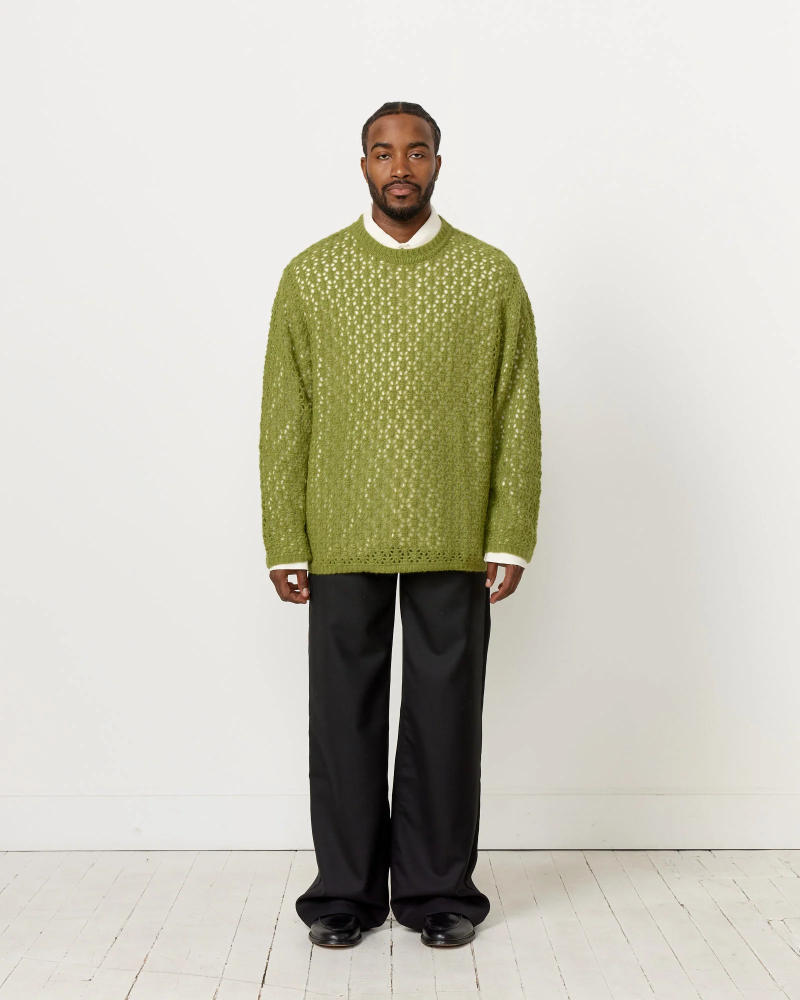 Aki Cashmere Sweater in Green - Image 2