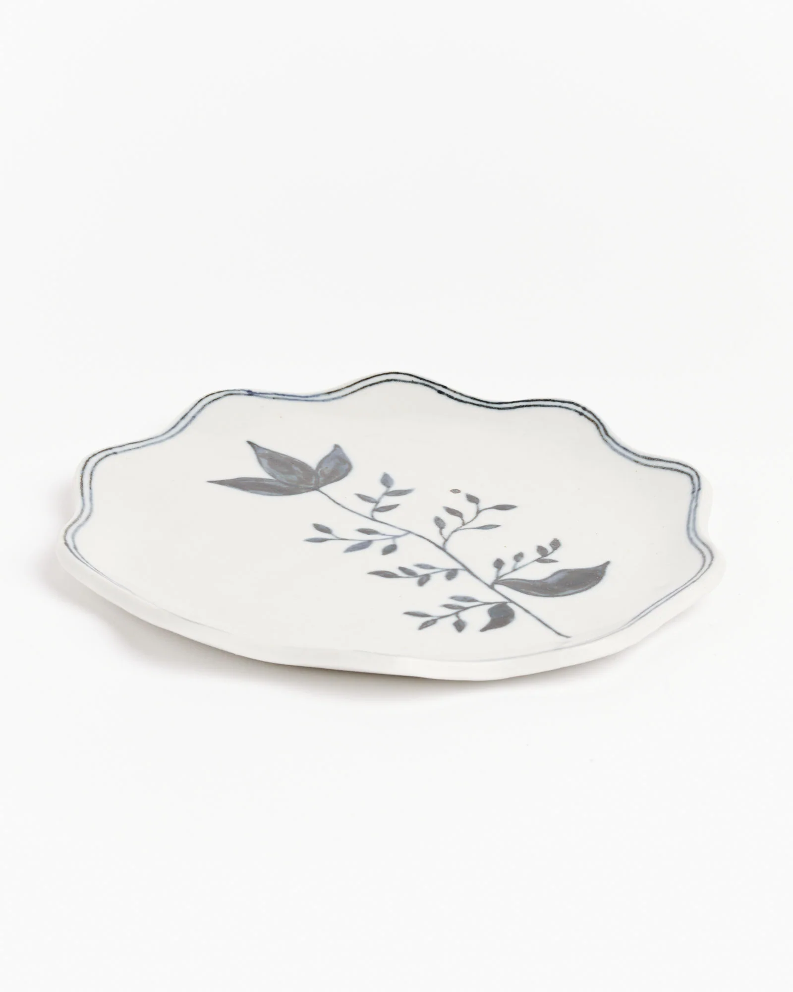 Party Dish in Blue Villa - Image 3