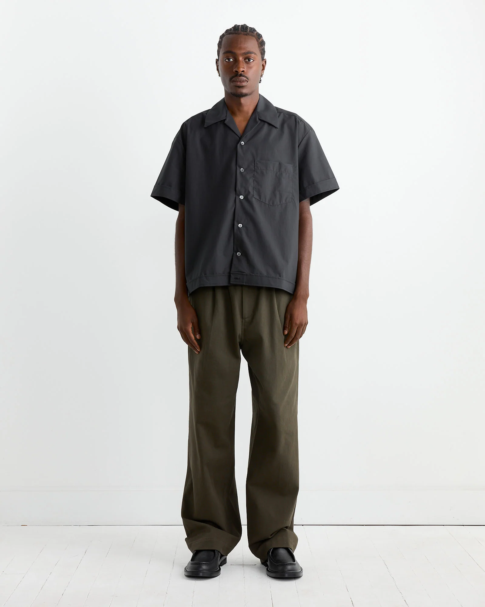 Bongo Shirt in Organic Poplin Black - Image 2