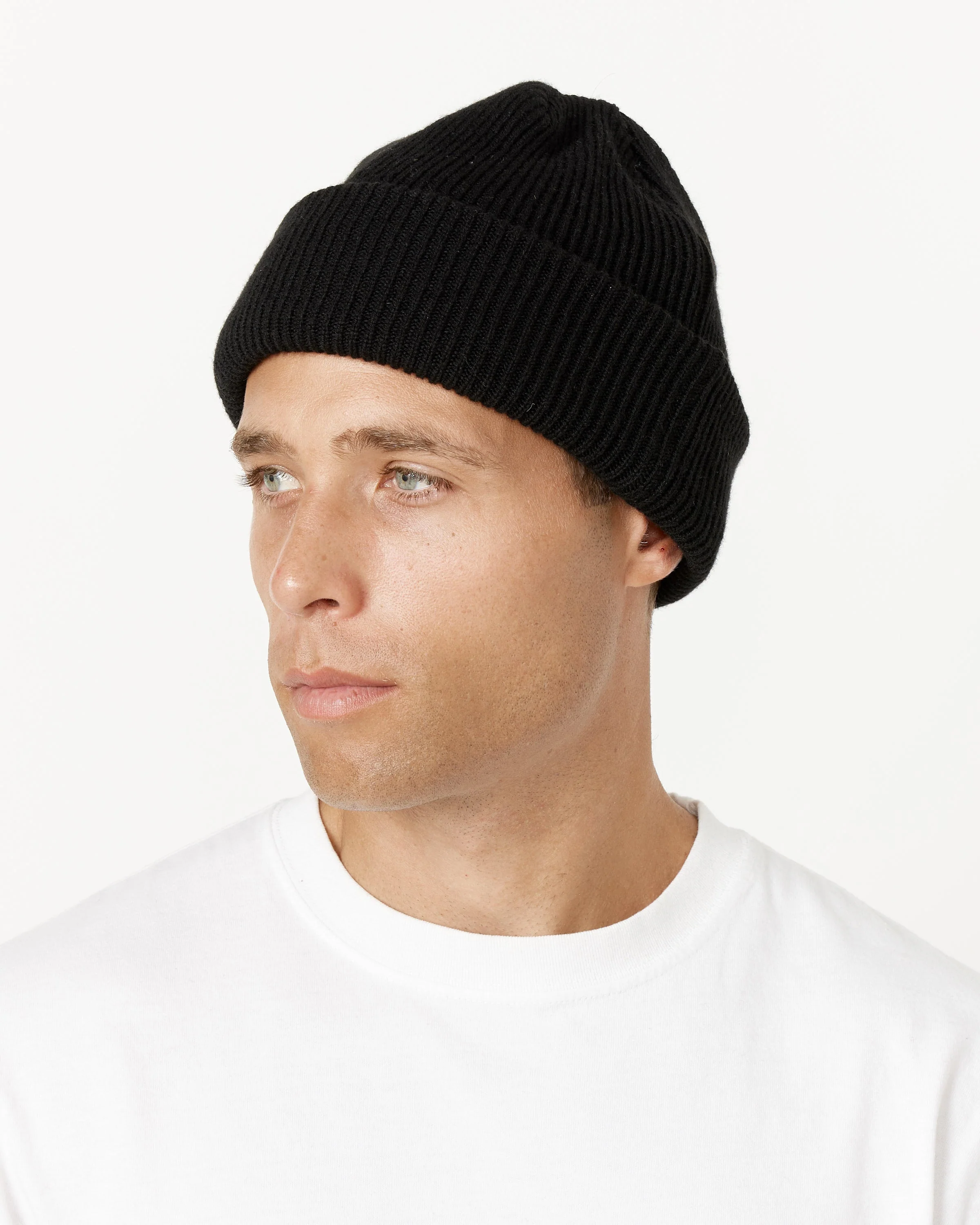 Cashmere Beanie in Black - Image 2