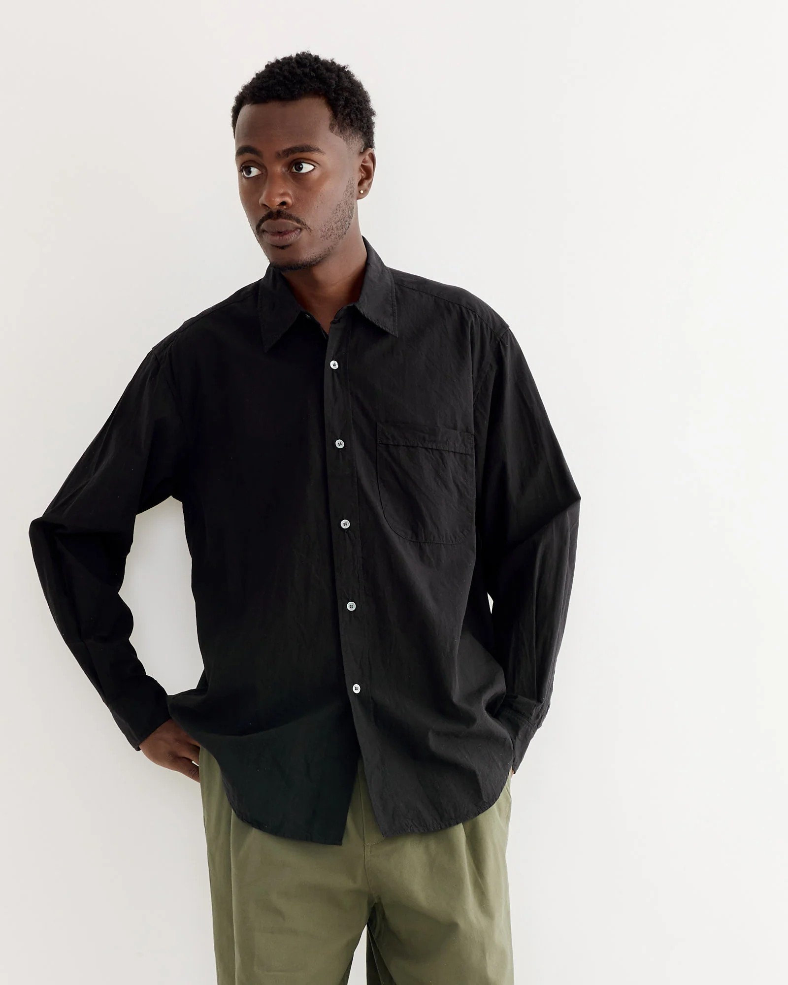 Gio Shirt in Crushed Cotton Black - Image 2