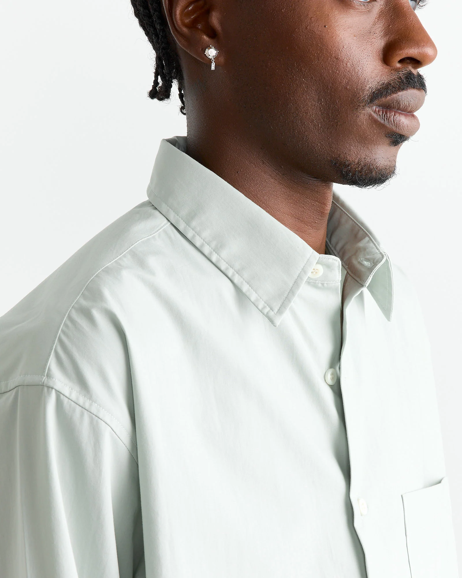 Routine Shirt in Organic Poplin Ice Green - Image 4