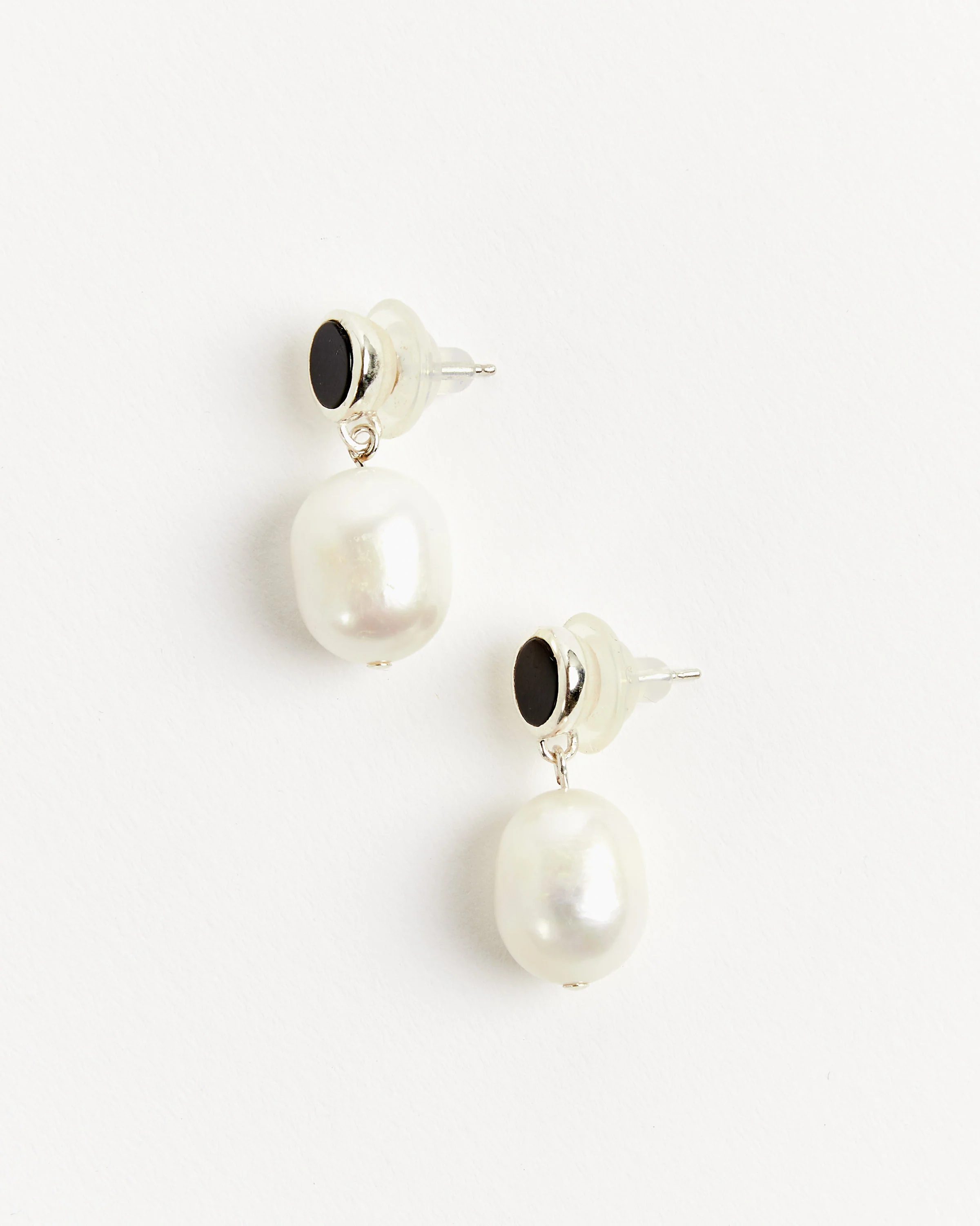 Neue Pearl Earrings