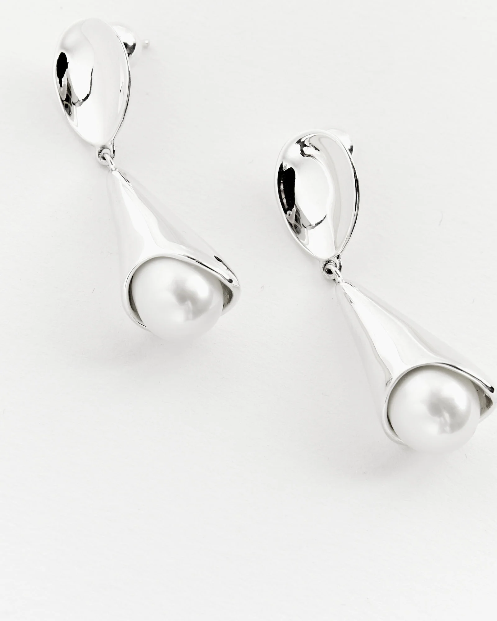 Pearl Anna Earrings - Image 2