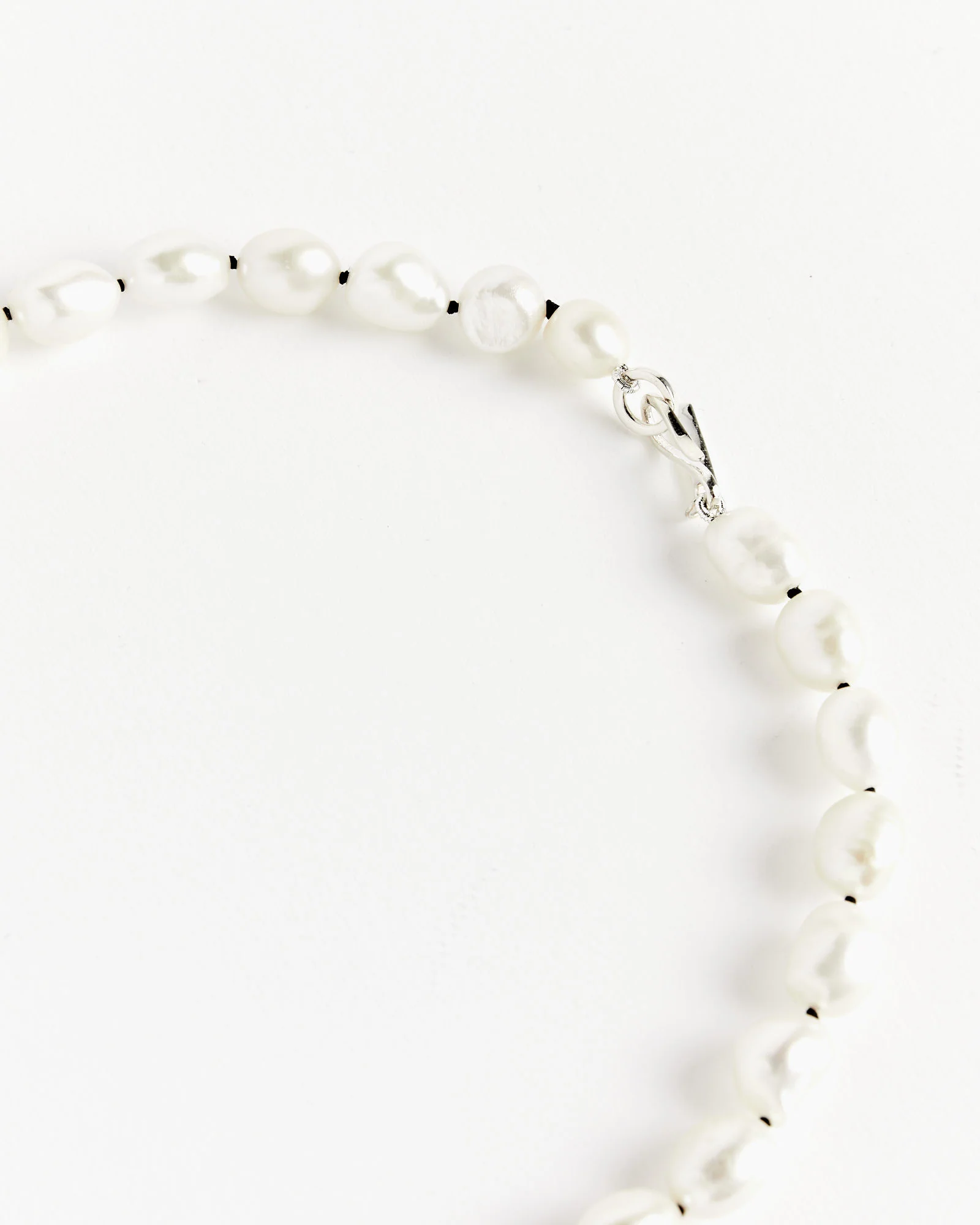 Simple Baroque Pearl Collar - Image 2
