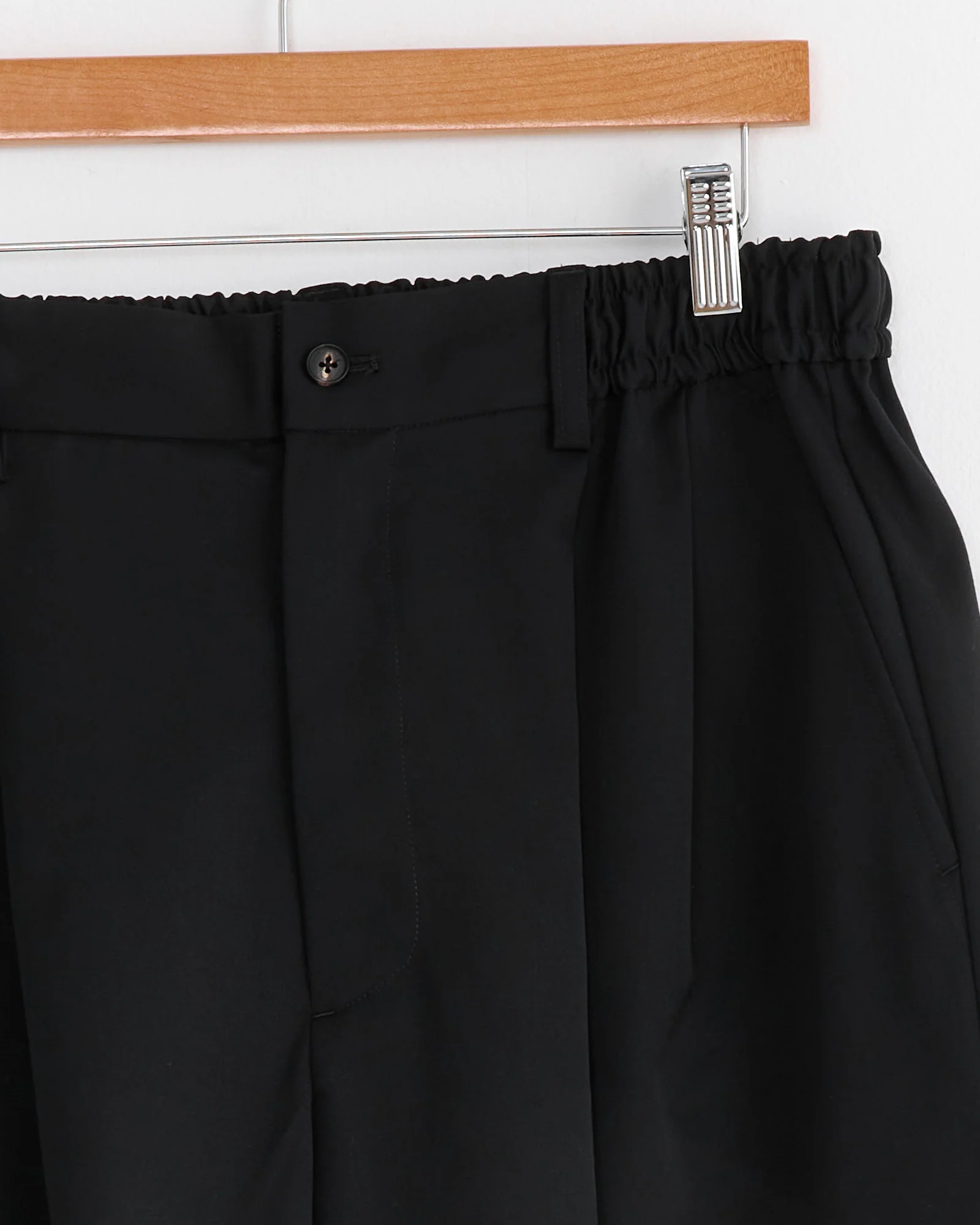 Wide Easy Short in Black - Image 2