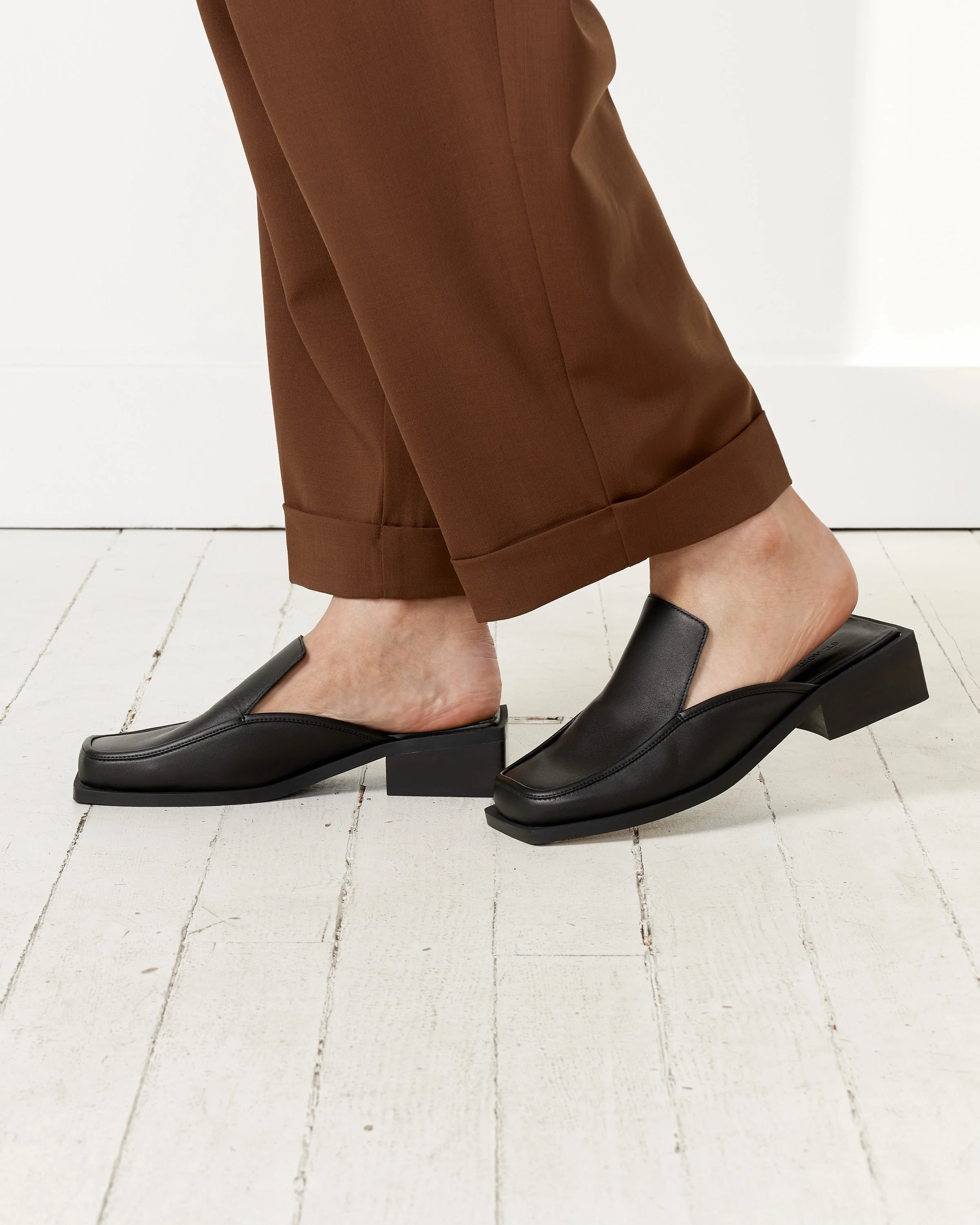 Square Toe Mule - Image 4