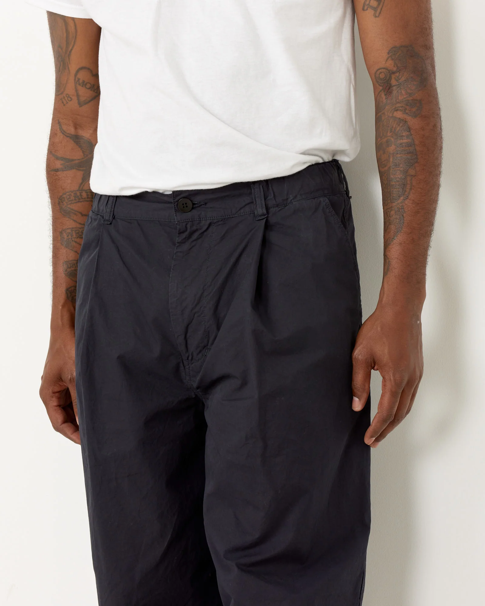 Deep Tuck Pant in Ink Black - Image 3