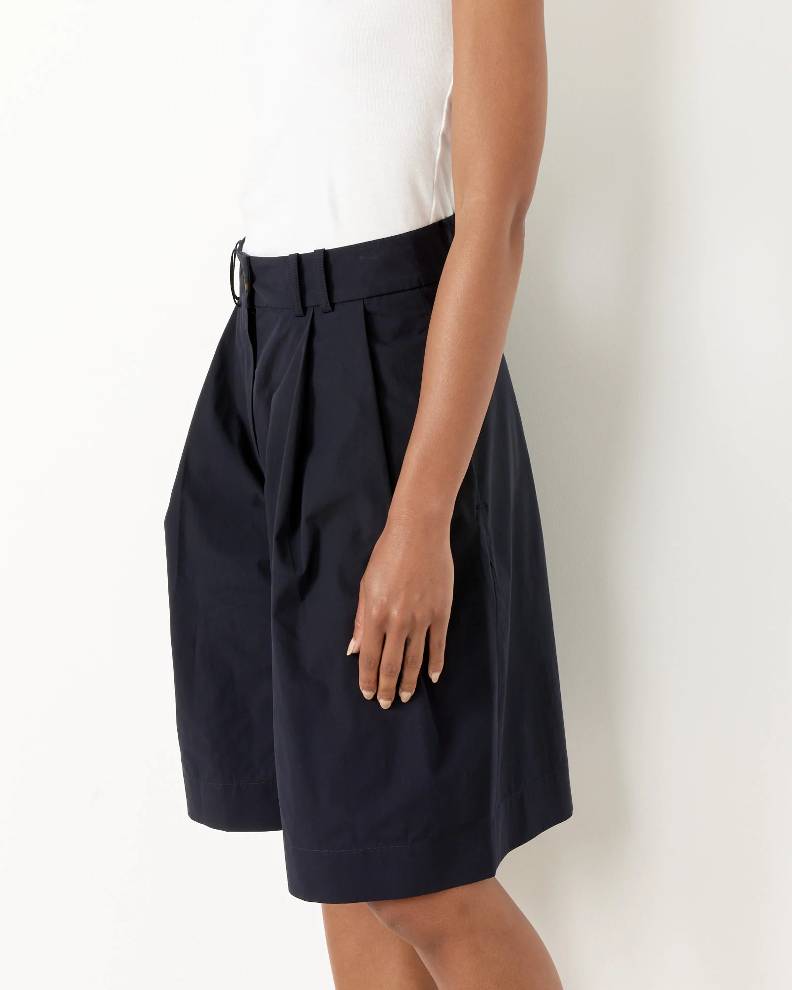 Cito Shorts in Darkest Navy - Image 4