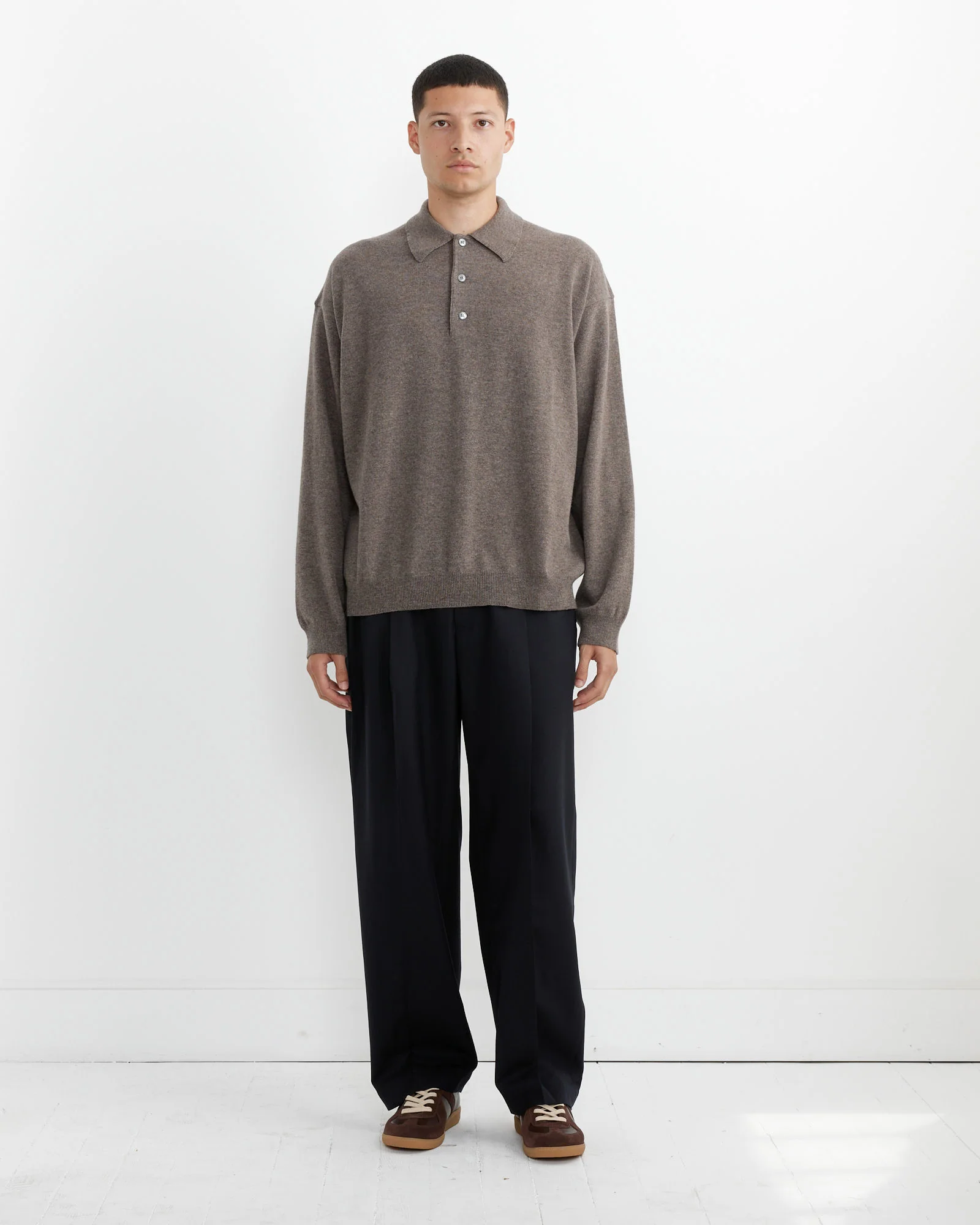 Noam Pant in Darkest Navy - Image 2