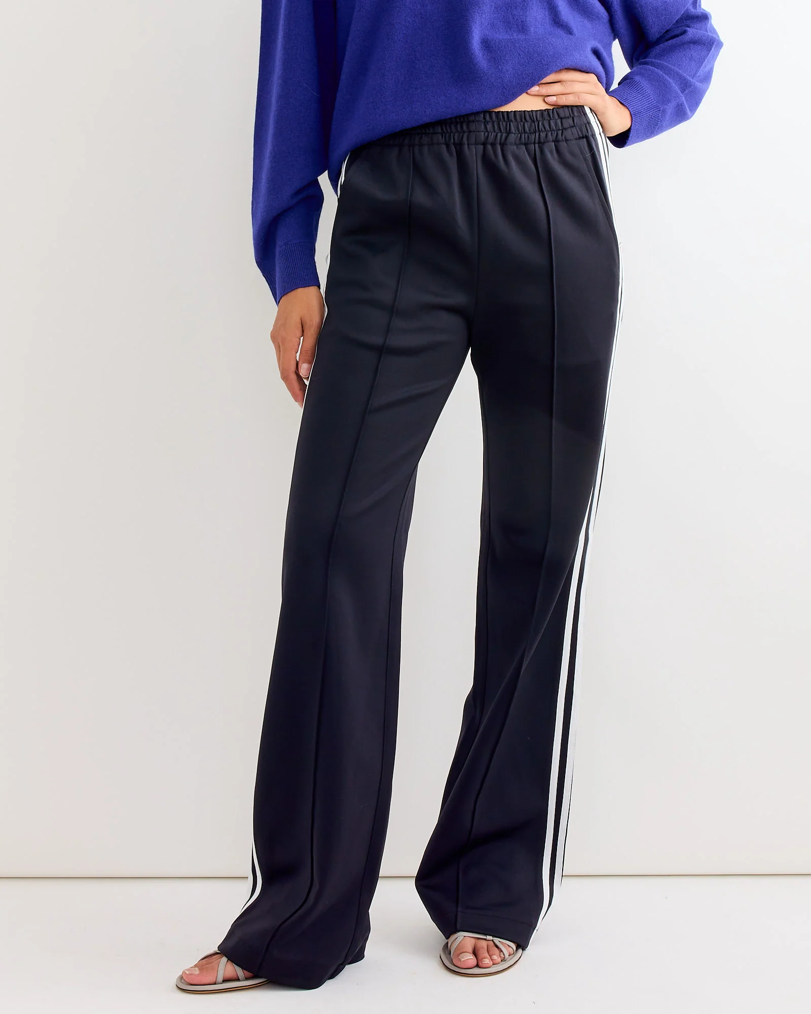 Active Knit Scottie Striped Jogger in Black Multi