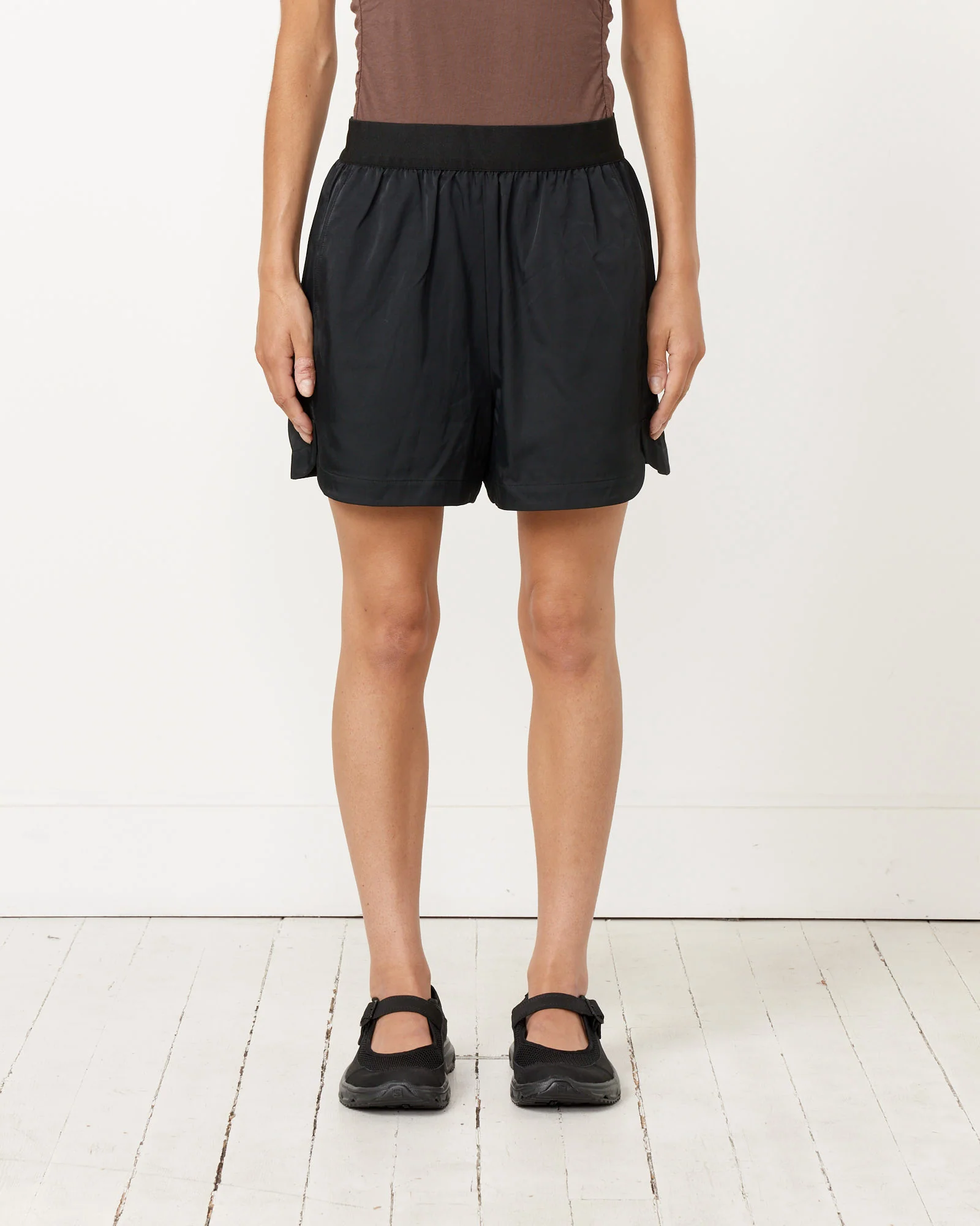 Drapee Suiting Pull On Short in Black