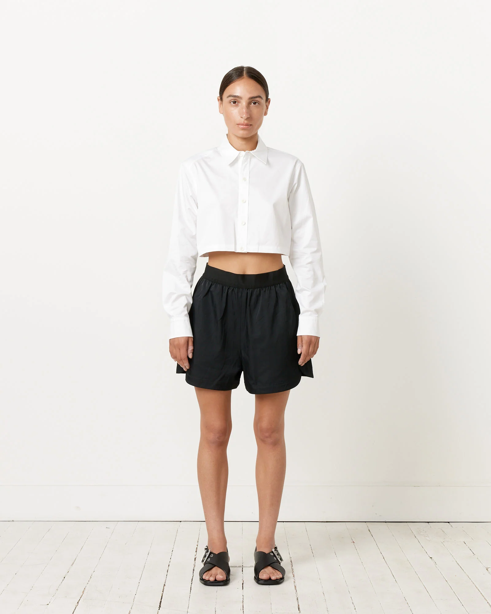 Drapee Suiting Pull On Short in Black - Image 2