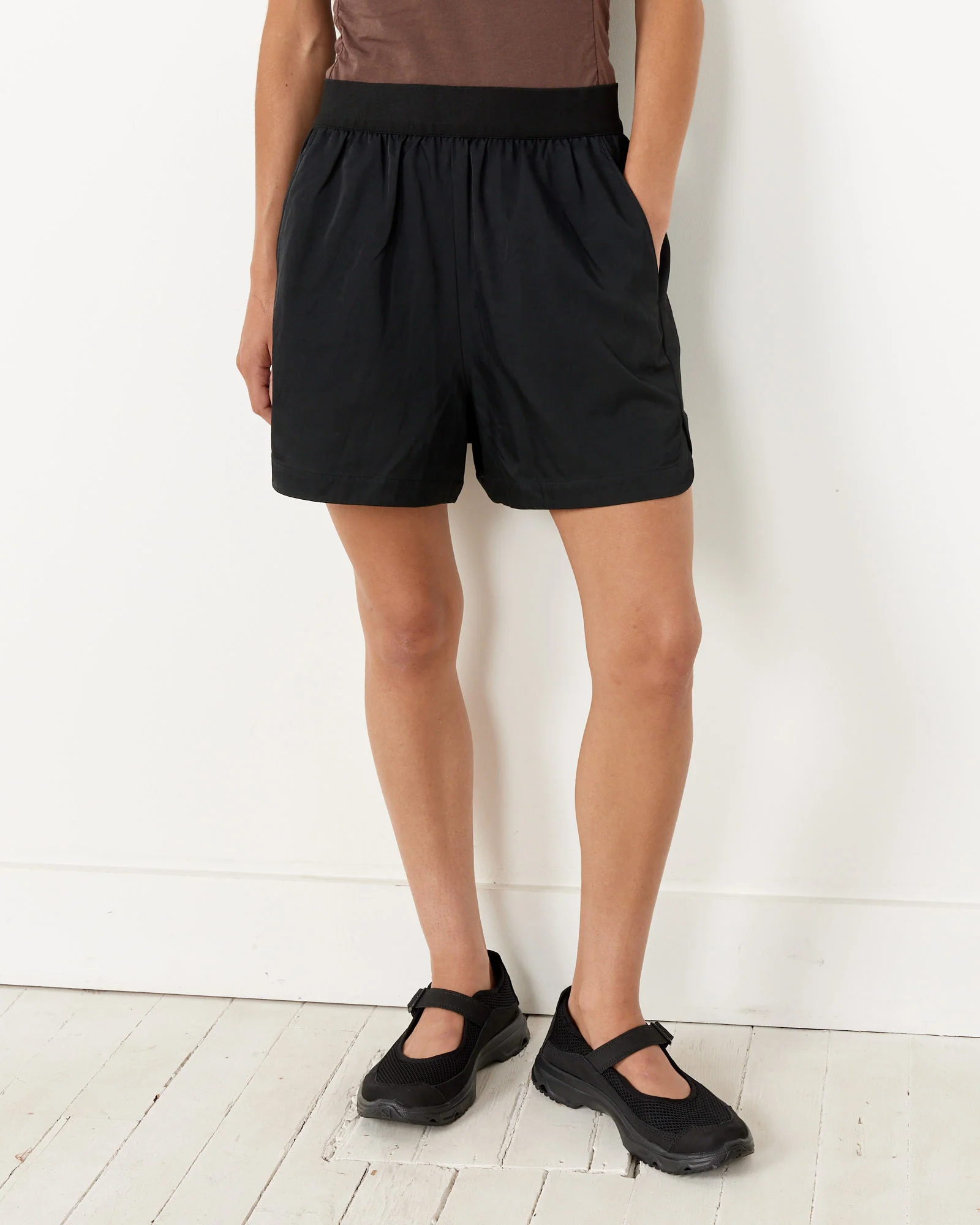 Drapee Suiting Pull On Short in Black - Image 3