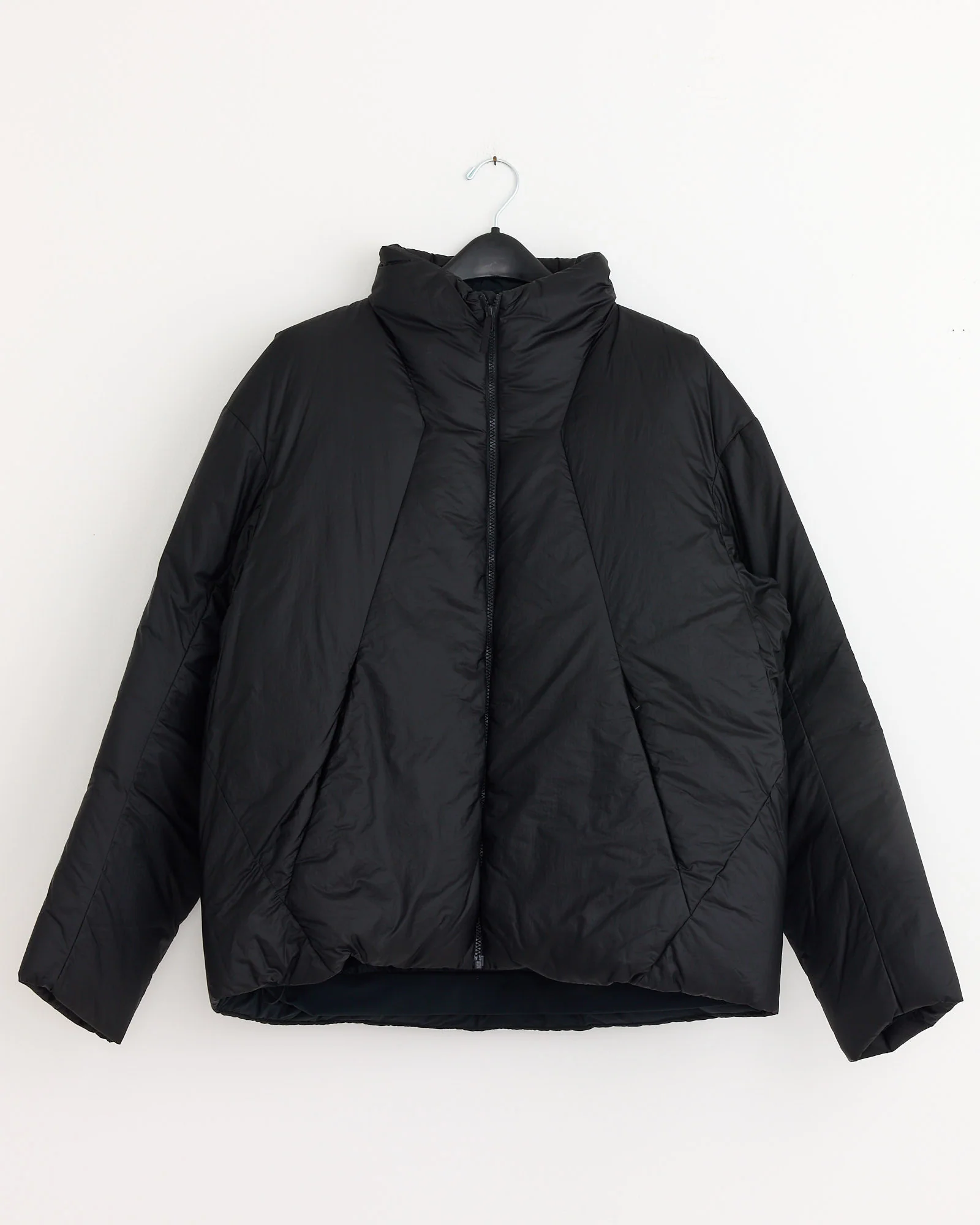 Conduit Down Jacket in Black