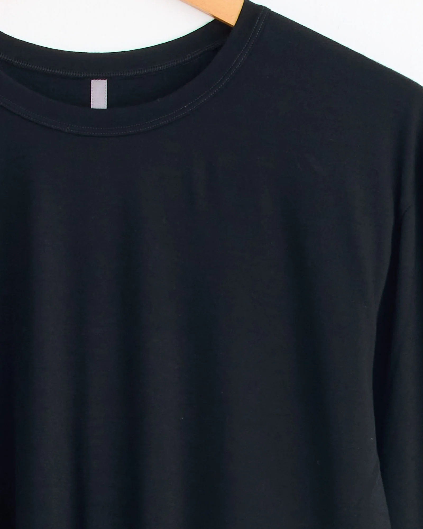 Frame Shirt in Black - Image 2