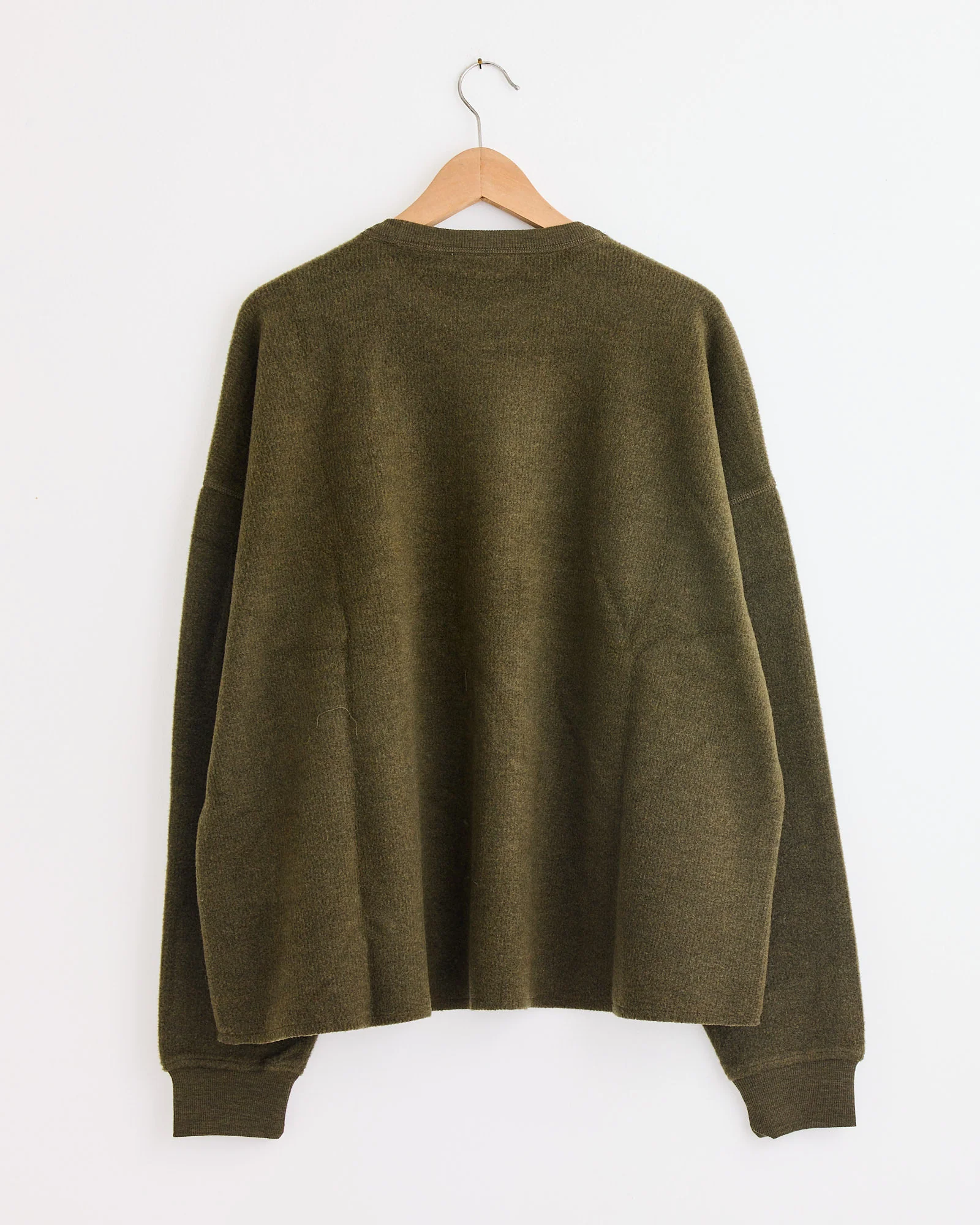 Studio Sweatshirt in Dark Green - Image 3